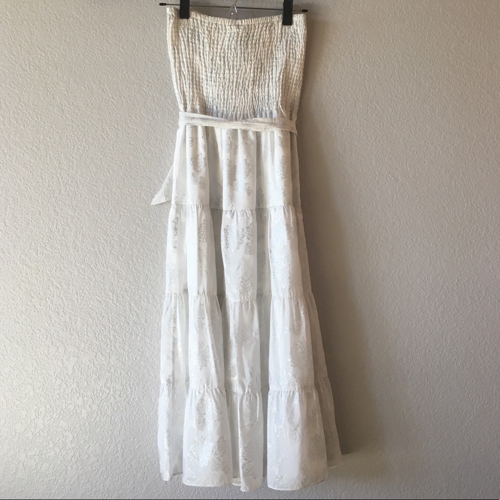 white house black market white sleeveless sundress